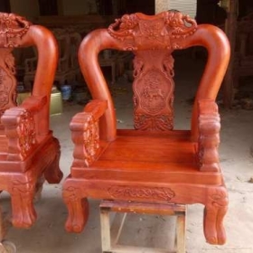 SƠN PU ĐÁNH VECNI ĐỒ GỖ QUẬN 12